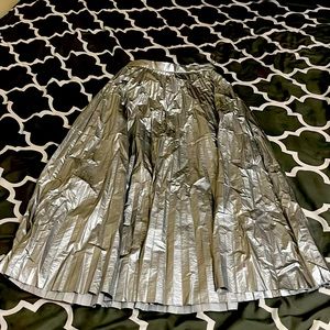 Size 0 Tibi chrome pleated skirt never worn but very wrinkled